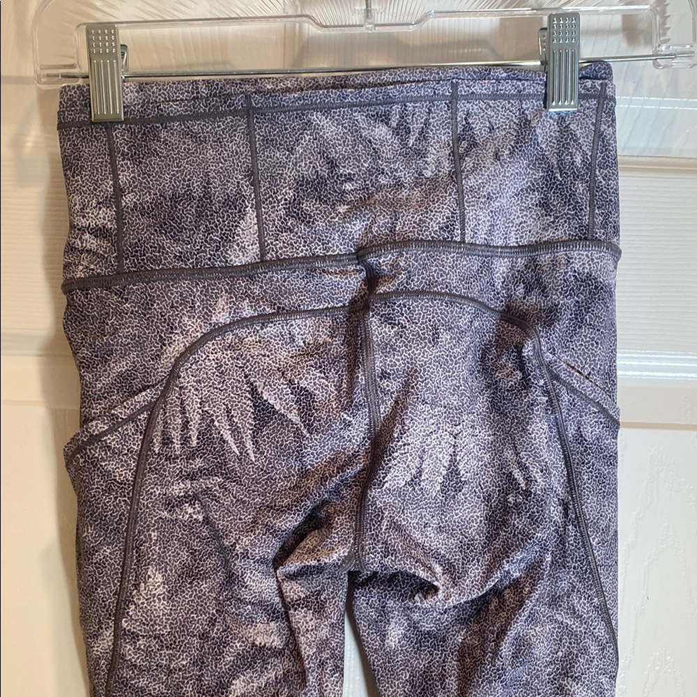 Lululemon Athletica Gray Leggings Full-Length